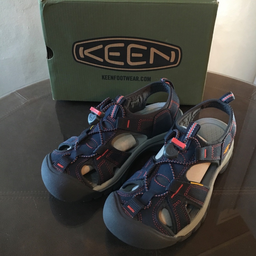 KEEN Women's Venice H2 Sandal Size 6M US NEW IN BOX